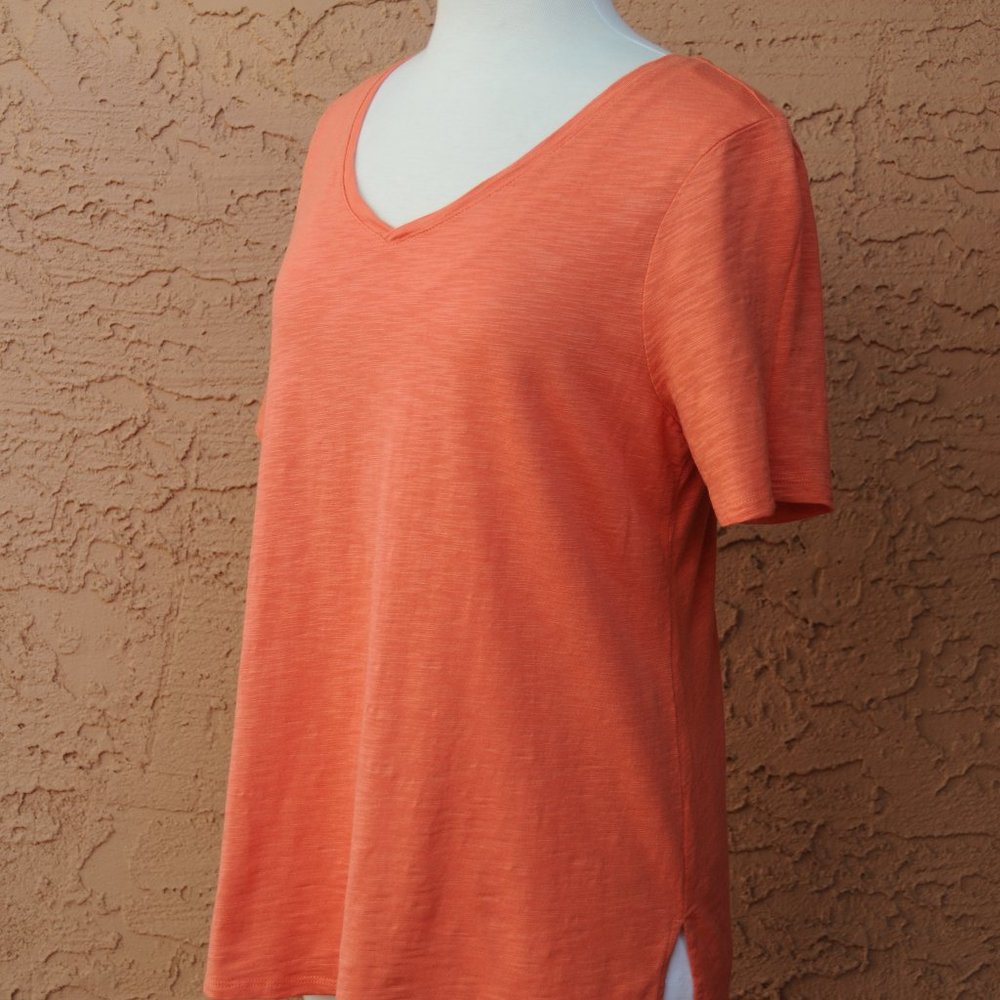 Chico's T shirt - Picture 2 of 6